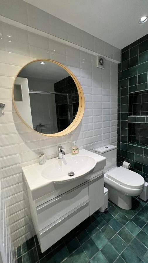 Crown Syntagma Apartment Atény Exteriér fotografie